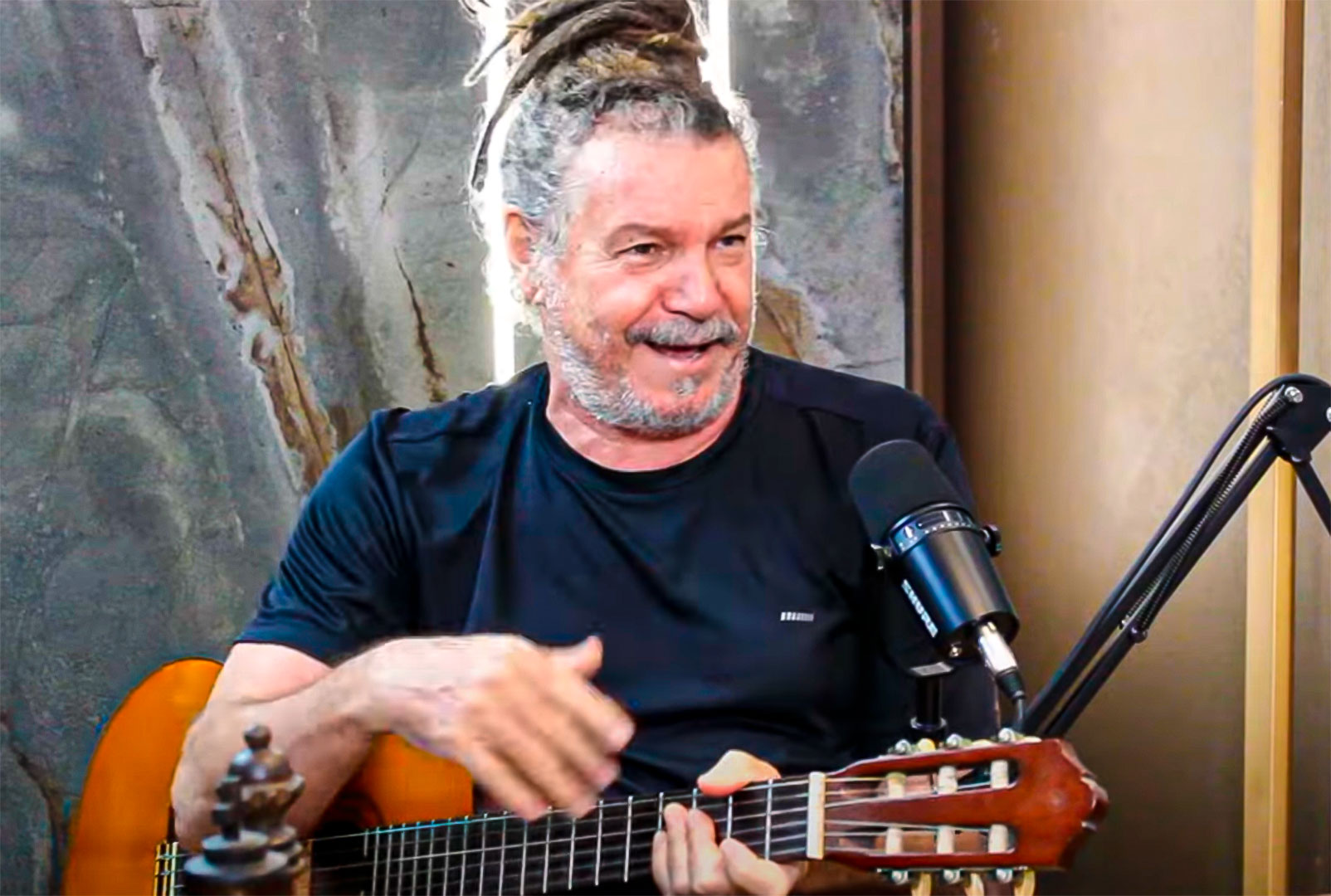 Transformação e Fé: O Testemunho de Nengo Vieira em Podcast